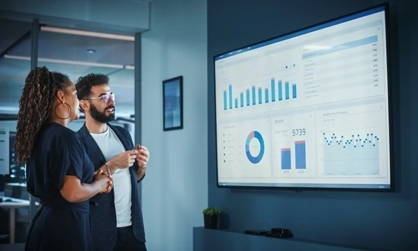 レジリエンスから成長へ：商業銀行を変革